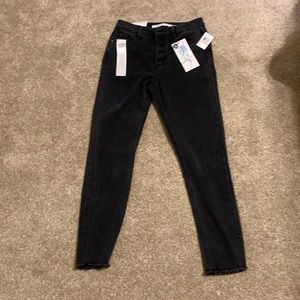 Tinseltown black/grey Hi-Rise The Mom Jean. Size 7/28. NWT